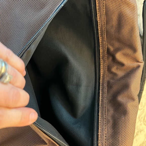 Tumi messenger bag - Picture 8 of 10